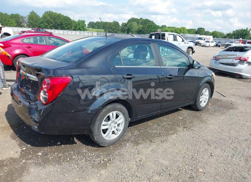 Photo 4 of 2015 Chevrolet Sonic LT AUTO (VIN 1G1JC5SH7F4131397)