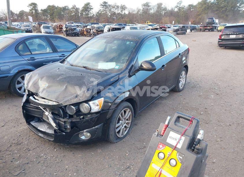 Photo 2 of 2012 Chevrolet Sonic 2LT (VIN 1G1JC5SH8C4119982)