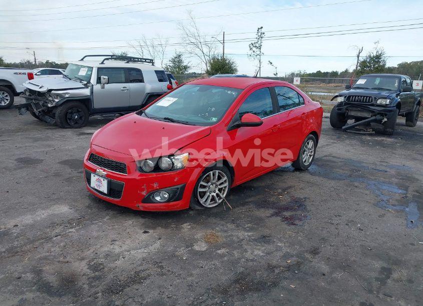 Photo 2 of 2012 Chevrolet Sonic 2LT (VIN 1G1JC5SH8C4140783)