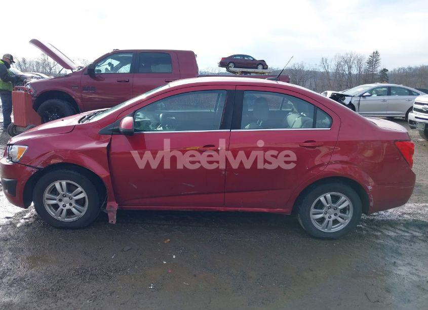 Photo 14 of 2013 Chevrolet Sonic LT AUTO (VIN 1G1JC5SH8D4148299)