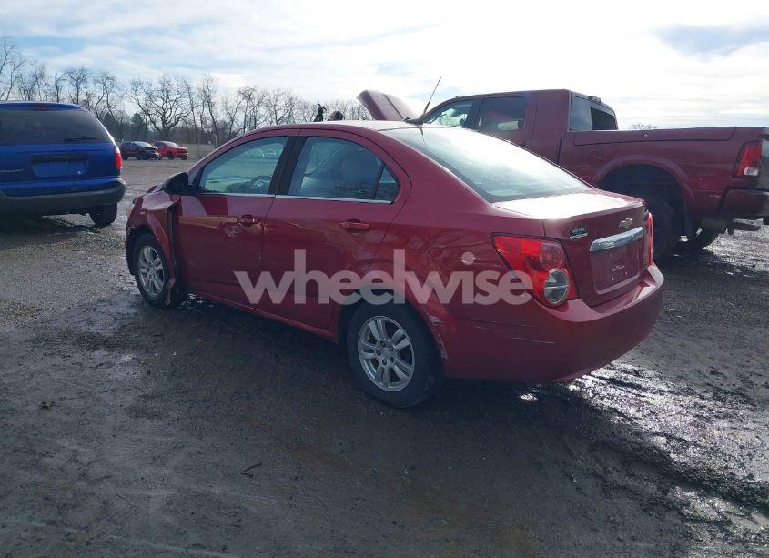 Photo 3 of 2013 Chevrolet Sonic LT AUTO (VIN 1G1JC5SH8D4148299)