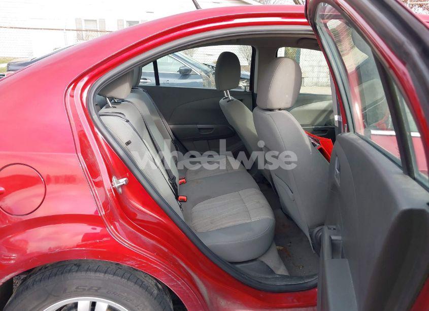 Photo 8 of 2013 Chevrolet Sonic LT AUTO (VIN 1G1JC5SH8D4148299)