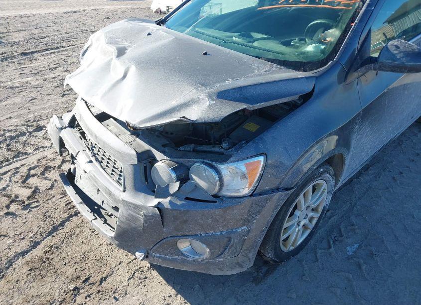 Photo 6 of 2013 Chevrolet Sonic LT AUTO (VIN 1G1JC5SH8D4195901)