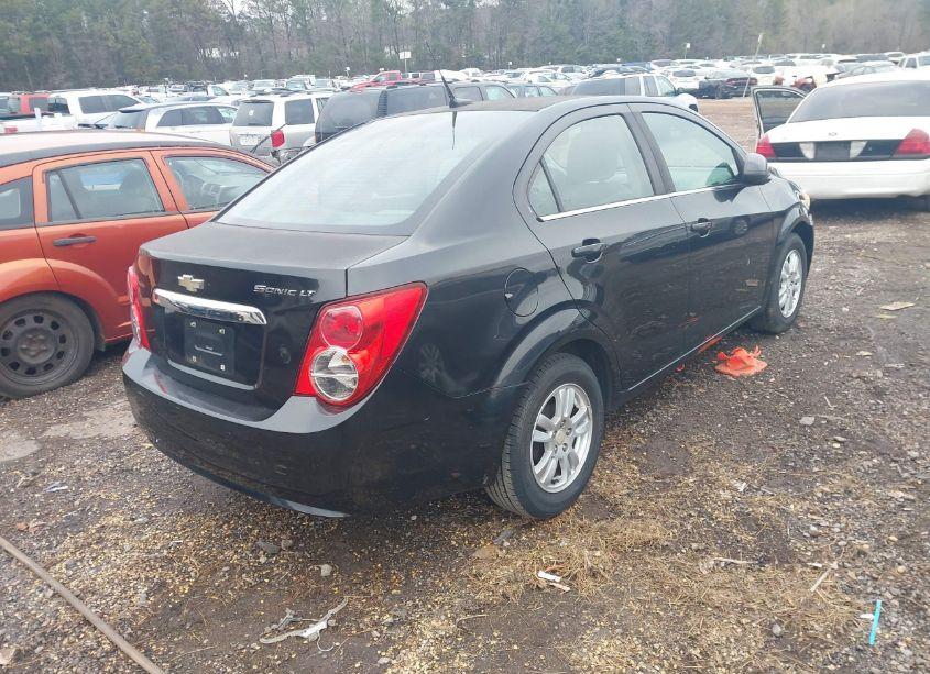 Photo 4 of 2013 Chevrolet Sonic LT AUTO (VIN 1G1JC5SH8D4197888)