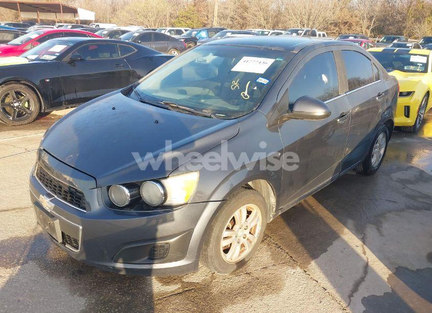 Photo 2 of 2013 Chevrolet Sonic LT AUTO (VIN 1G1JC5SH8D4211854)