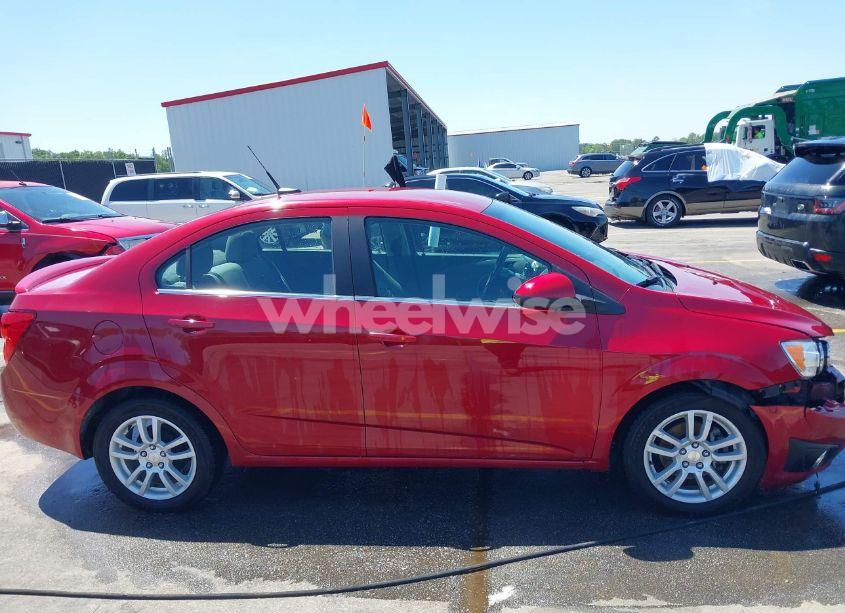 Photo 13 of 2013 Chevrolet Sonic LT AUTO (VIN 1G1JC5SH8D4248175)