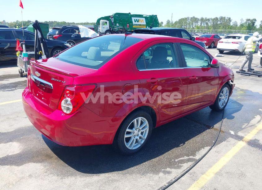 Photo 4 of 2013 Chevrolet Sonic LT AUTO (VIN 1G1JC5SH8D4248175)