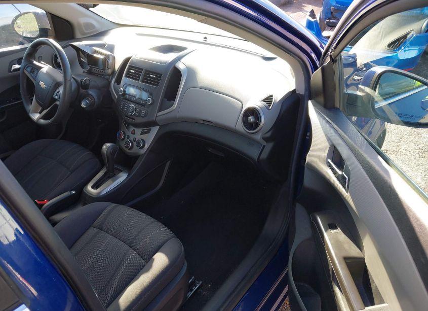 Photo 5 of 2014 Chevrolet Sonic LT AUTO (VIN 1G1JC5SH8E4139085)