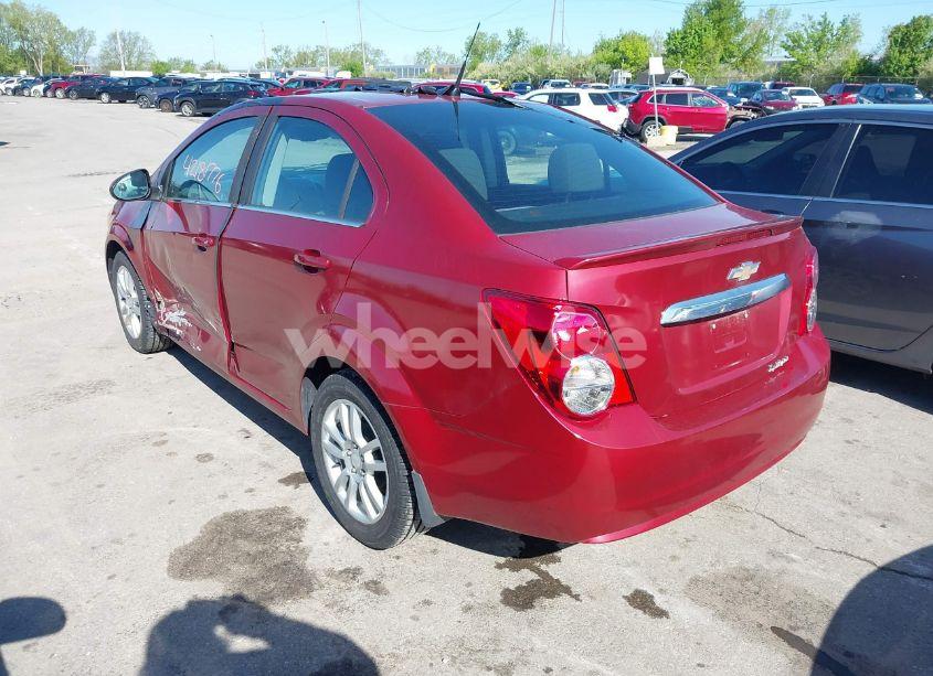 Photo 3 of 2014 Chevrolet Sonic LT AUTO (VIN 1G1JC5SH8E4153469)
