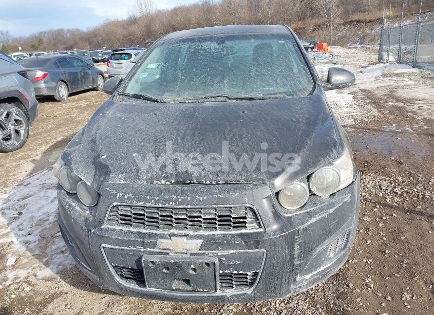 Photo 6 of 2014 Chevrolet Sonic LT AUTO (VIN 1G1JC5SH8E4154251)