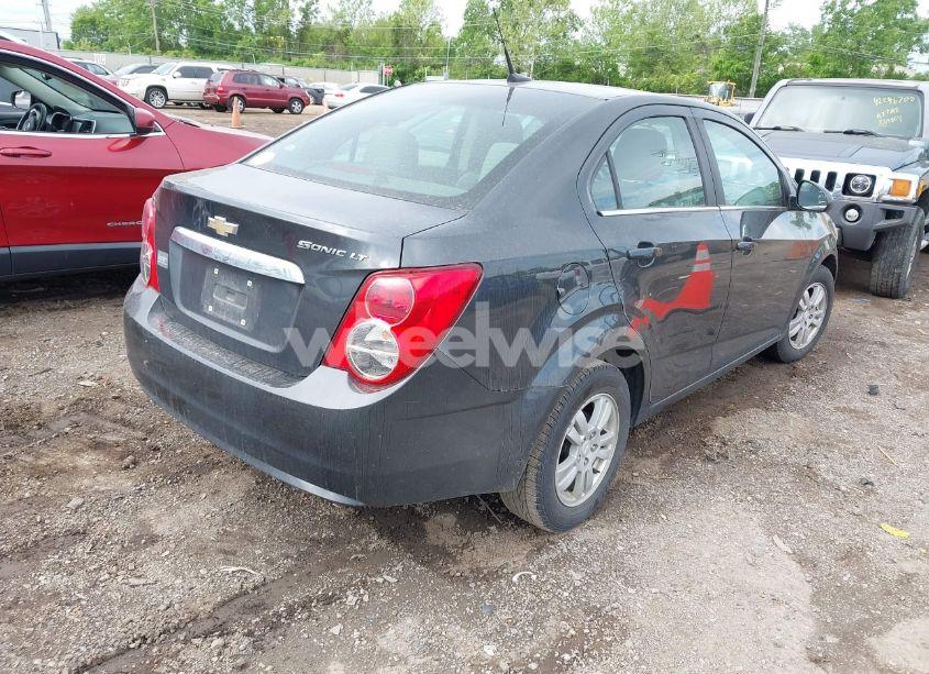 Photo 4 of 2014 Chevrolet Sonic LT AUTO (VIN 1G1JC5SH8E4235864)