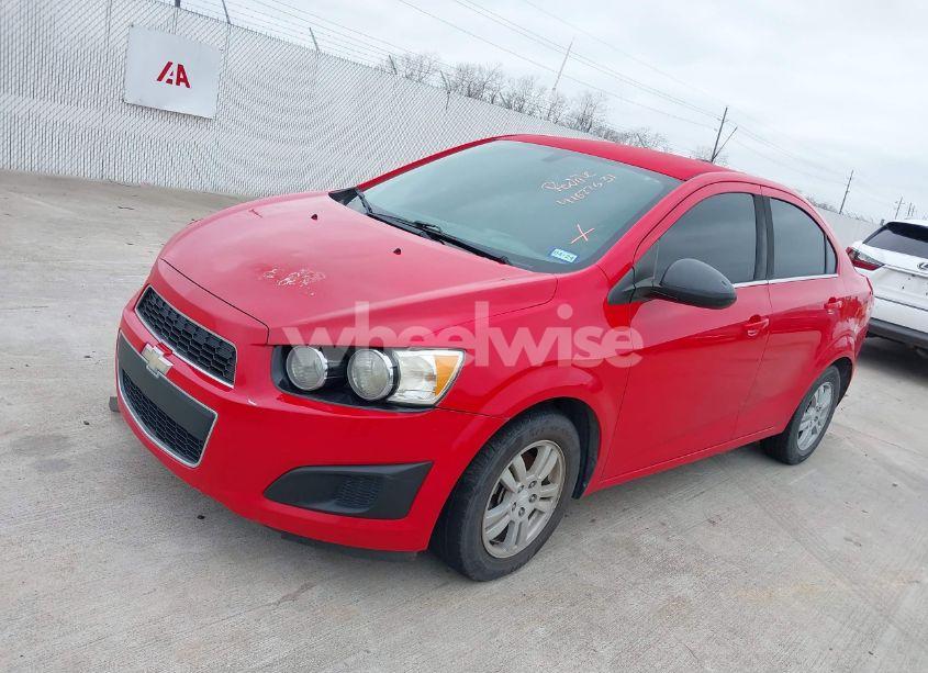 Photo 2 of 2015 Chevrolet Sonic LT AUTO (VIN 1G1JC5SH8F4127956)