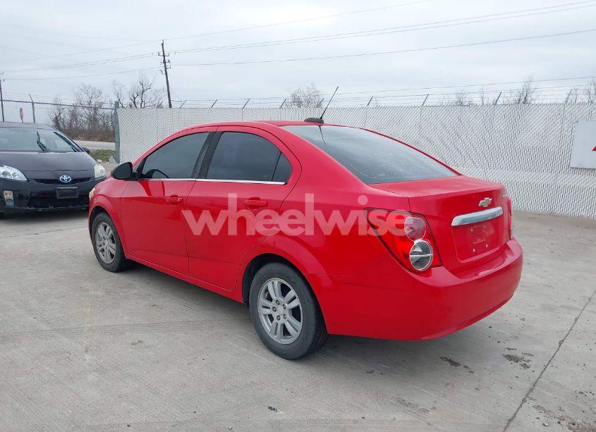 Photo 3 of 2015 Chevrolet Sonic LT AUTO (VIN 1G1JC5SH8F4127956)