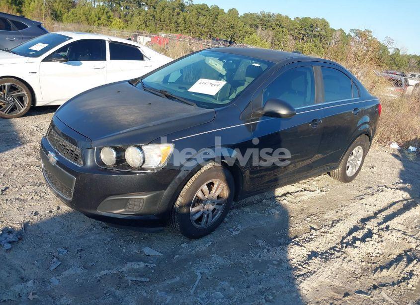 Photo 2 of 2015 Chevrolet Sonic LT AUTO (VIN 1G1JC5SH8F4179250)