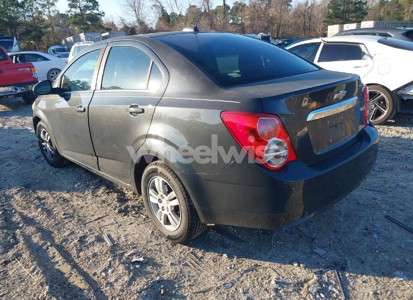 Photo 3 of 2015 Chevrolet Sonic LT AUTO (VIN 1G1JC5SH8F4179250)