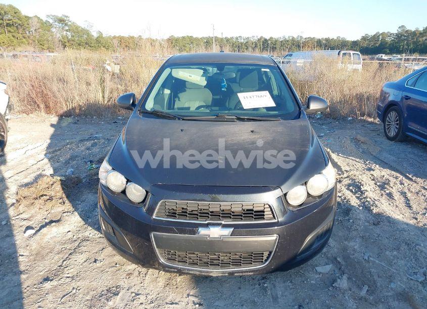 Photo 6 of 2015 Chevrolet Sonic LT AUTO (VIN 1G1JC5SH8F4179250)