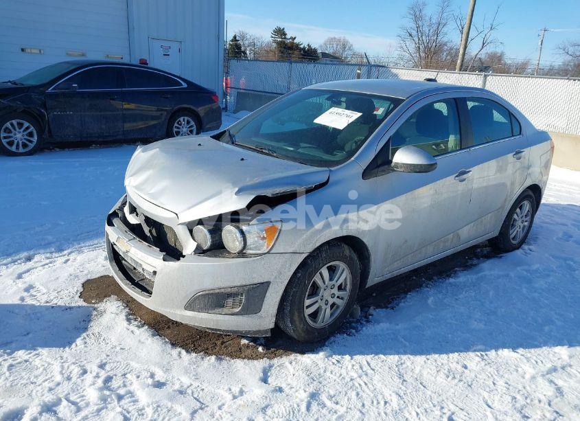 Photo 2 of 2016 Chevrolet Sonic LT AUTO (VIN 1G1JC5SH8G4130177)