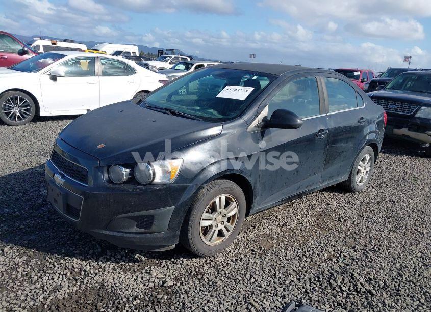 Photo 2 of 2012 Chevrolet Sonic 2LT (VIN 1G1JC5SH9C4118520)