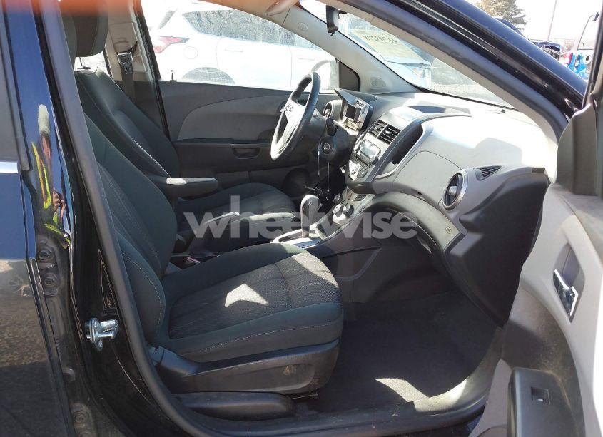 Photo 5 of 2012 Chevrolet Sonic 2LT (VIN 1G1JC5SH9C4118520)
