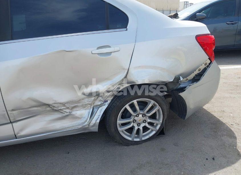 Photo 18 of 2012 Chevrolet Sonic 2LT (VIN 1G1JC5SH9C4136290)