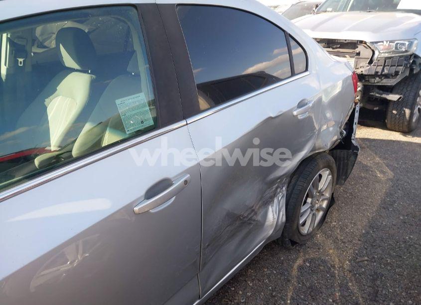 Photo 6 of 2012 Chevrolet Sonic 2LT (VIN 1G1JC5SH9C4136290)