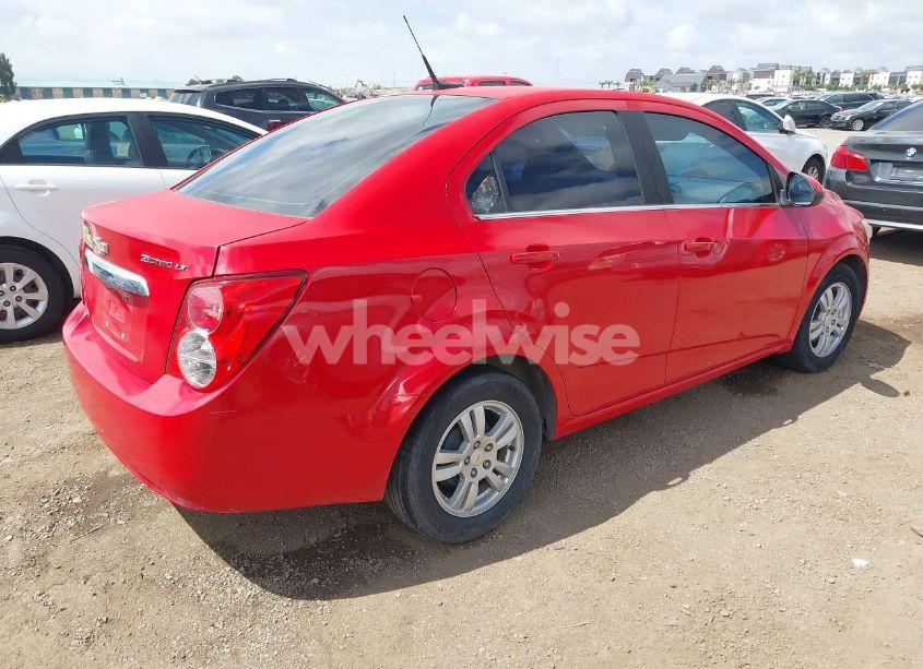 Photo 4 of 2012 Chevrolet Sonic 2LT (VIN 1G1JC5SH9C4146429)