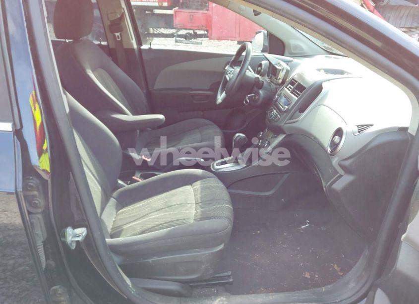 Photo 5 of 2012 Chevrolet Sonic 2LT (VIN 1G1JC5SH9C4176353)