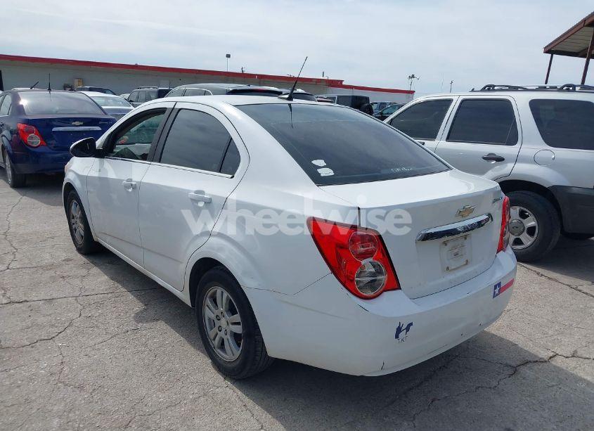 Photo 3 of 2013 Chevrolet Sonic LT AUTO (VIN 1G1JC5SH9D4100987)