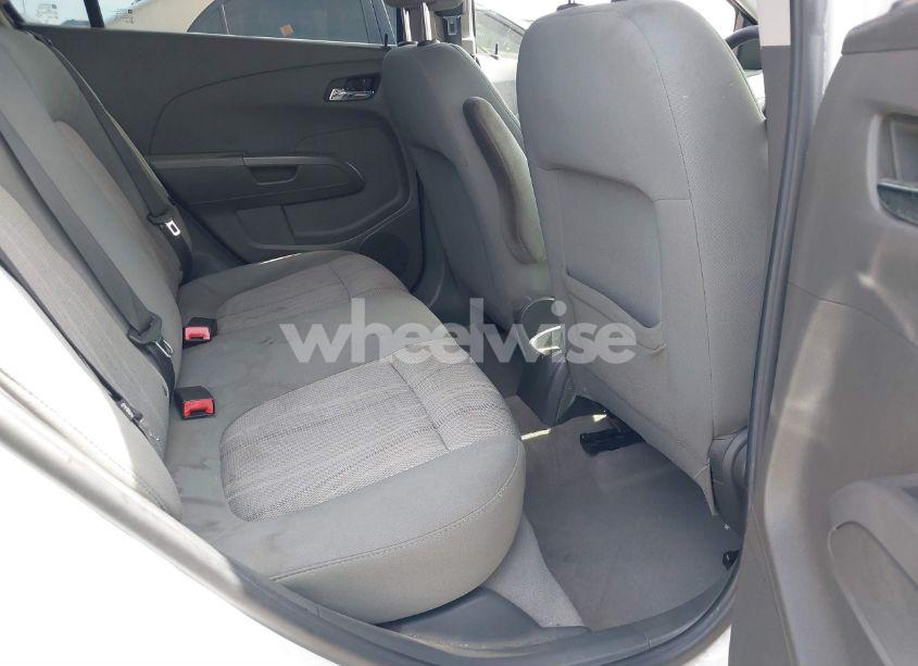 Photo 8 of 2013 Chevrolet Sonic LT AUTO (VIN 1G1JC5SH9D4100987)