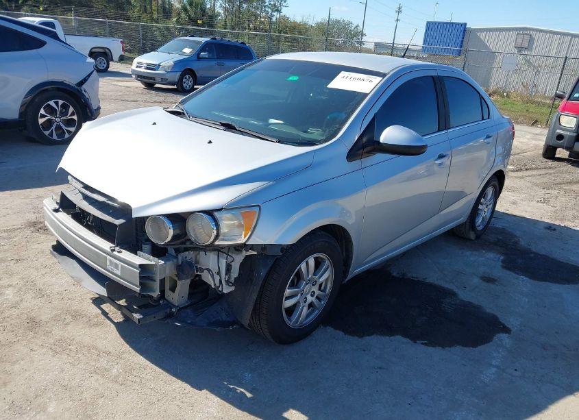 Photo 2 of 2013 Chevrolet Sonic LT AUTO (VIN 1G1JC5SH9D4142169)