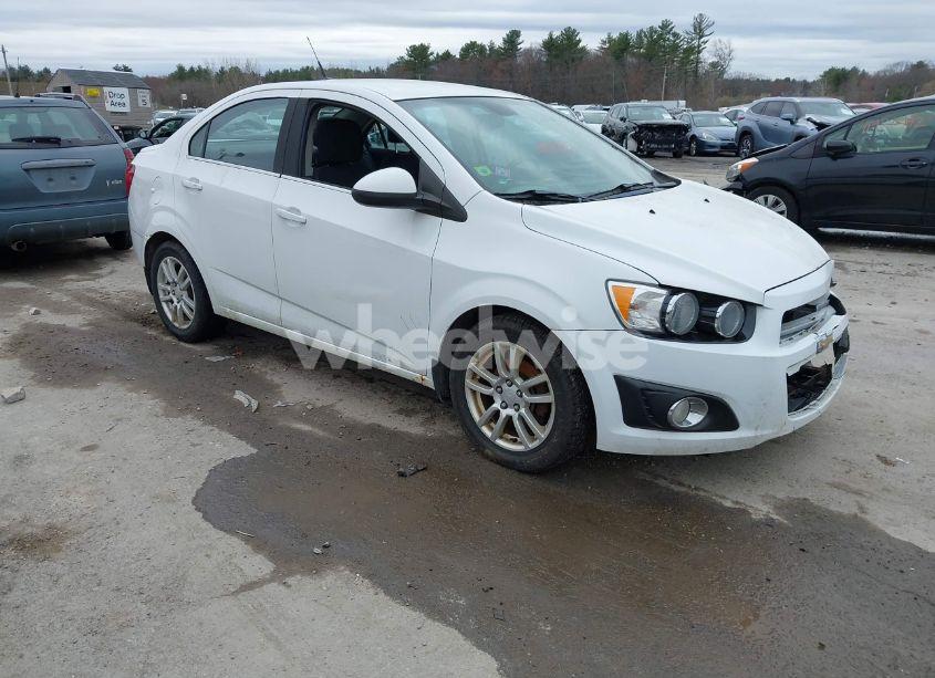 2013 Chevrolet Sonic LT (VIN 1G1JC5SH9D4175298) main photo