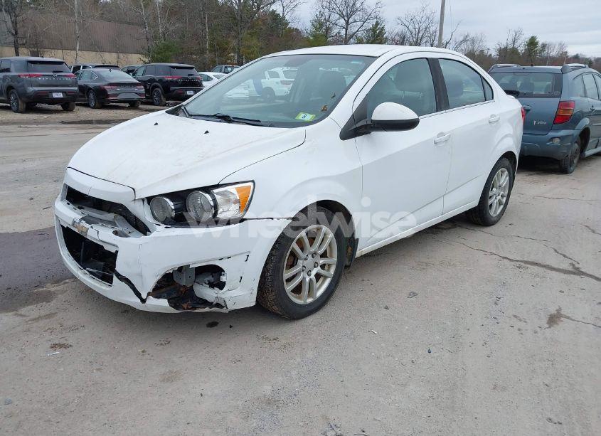 Photo 2 of 2013 Chevrolet Sonic LT (VIN 1G1JC5SH9D4175298)
