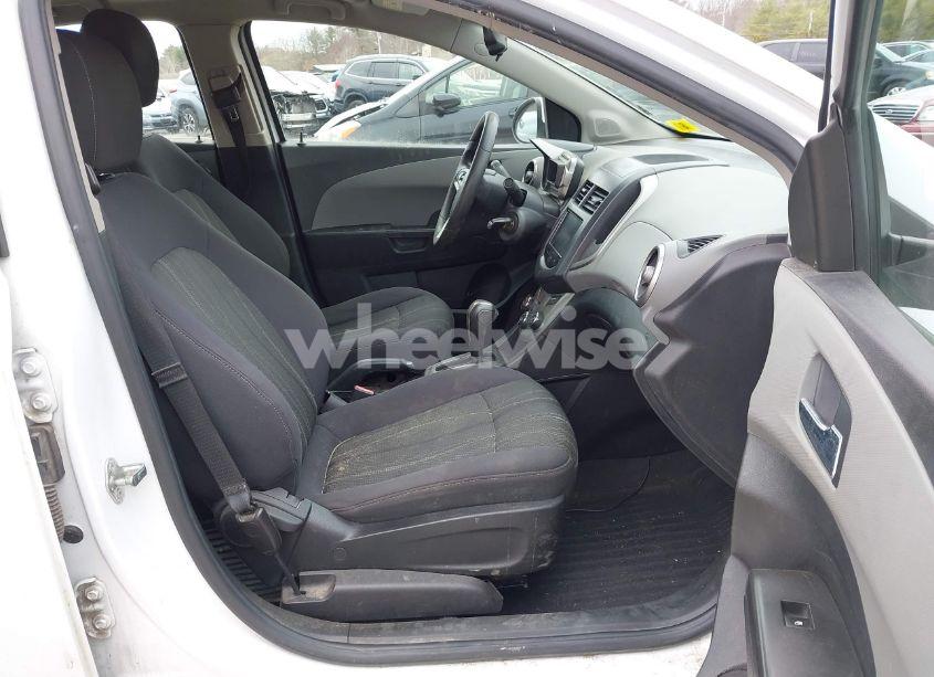 Photo 5 of 2013 Chevrolet Sonic LT (VIN 1G1JC5SH9D4175298)