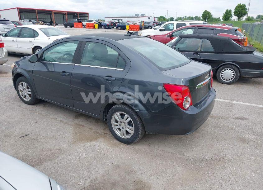 Photo 3 of 2013 Chevrolet Sonic LT (VIN 1G1JC5SH9D4201088)