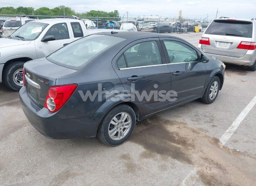 Photo 4 of 2013 Chevrolet Sonic LT (VIN 1G1JC5SH9D4201088)