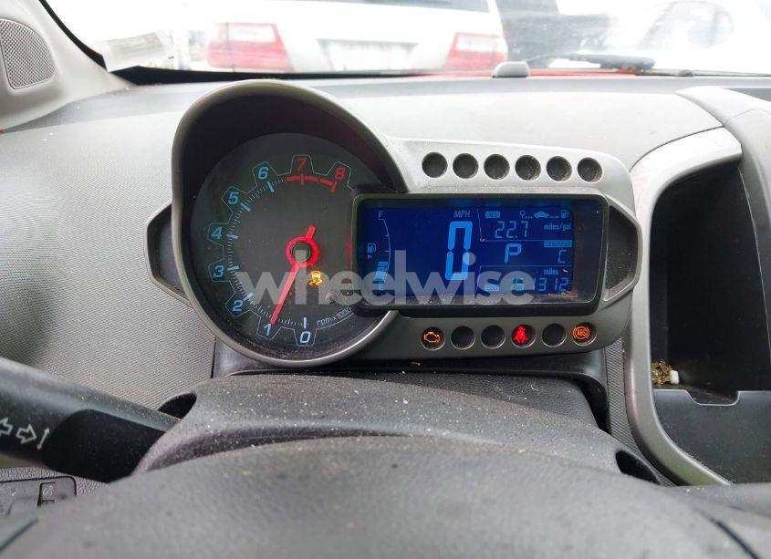 Photo 7 of 2013 Chevrolet Sonic LT (VIN 1G1JC5SH9D4201088)