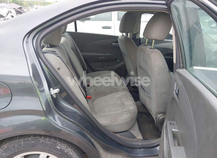 Photo 8 of 2013 Chevrolet Sonic LT (VIN 1G1JC5SH9D4201088)