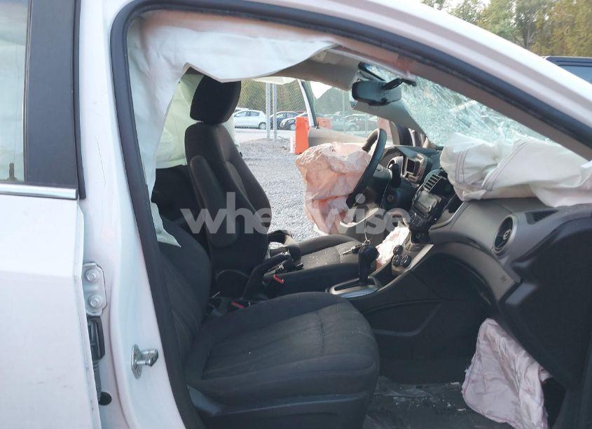 Photo 5 of 2014 Chevrolet Sonic LT AUTO (VIN 1G1JC5SH9E4101901)