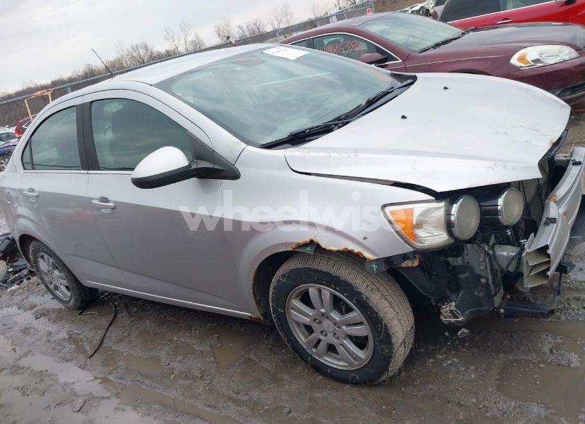 Photo 14 of 2014 Chevrolet Sonic LT AUTO (VIN 1G1JC5SH9E4164223)