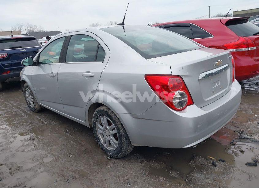 Photo 3 of 2014 Chevrolet Sonic LT AUTO (VIN 1G1JC5SH9E4164223)