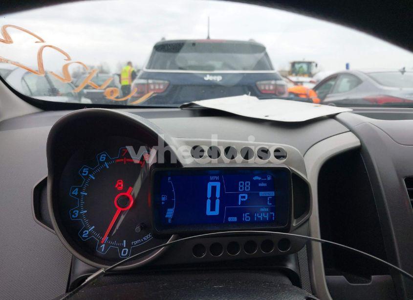 Photo 7 of 2014 Chevrolet Sonic LT AUTO (VIN 1G1JC5SH9E4164223)