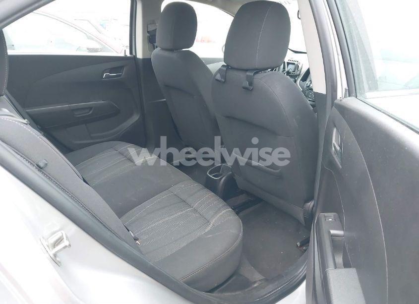 Photo 8 of 2014 Chevrolet Sonic LT AUTO (VIN 1G1JC5SH9E4164223)