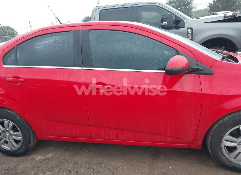 Photo 14 of 2014 Chevrolet Sonic LT AUTO (VIN 1G1JC5SH9E4209984)