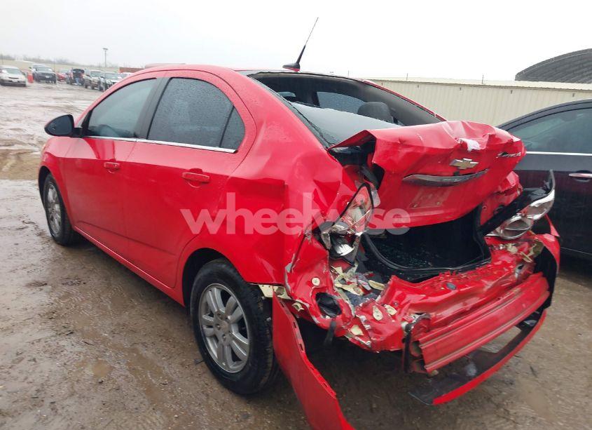 Photo 3 of 2014 Chevrolet Sonic LT AUTO (VIN 1G1JC5SH9E4209984)