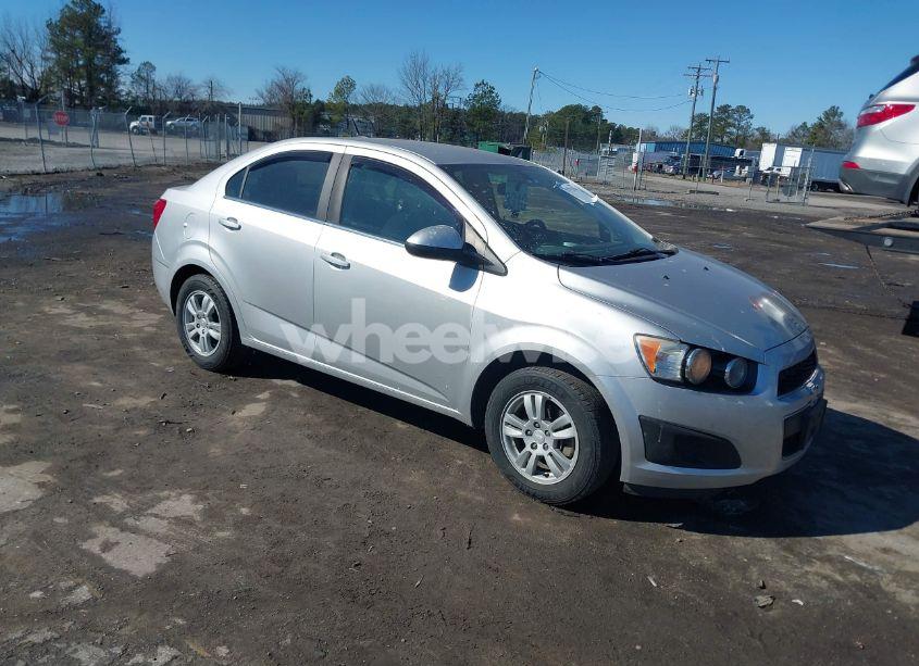 2014 Chevrolet Sonic LT AUTO (VIN 1G1JC5SH9E4231046) main photo
