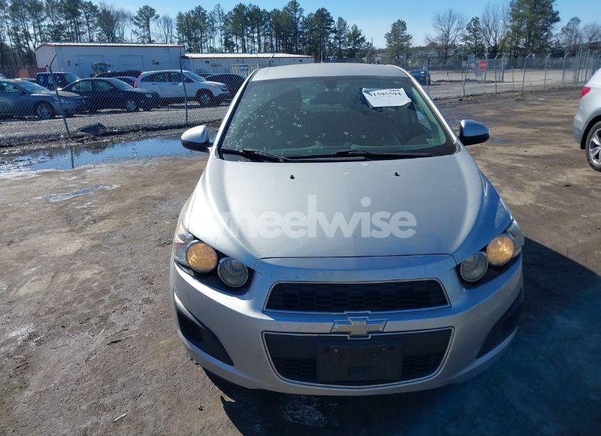 Photo 6 of 2014 Chevrolet Sonic LT AUTO (VIN 1G1JC5SH9E4231046)