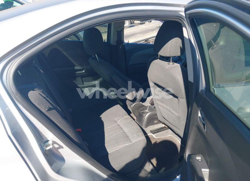 Photo 8 of 2014 Chevrolet Sonic LT AUTO (VIN 1G1JC5SH9E4231046)