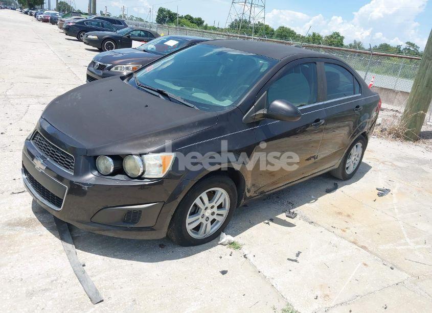 Photo 2 of 2015 Chevrolet Sonic LT AUTO (VIN 1G1JC5SH9F4108042)