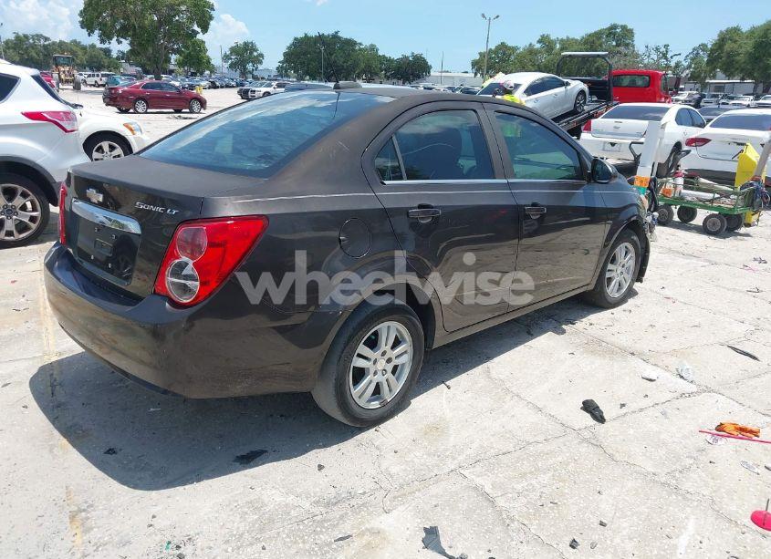 Photo 4 of 2015 Chevrolet Sonic LT AUTO (VIN 1G1JC5SH9F4108042)