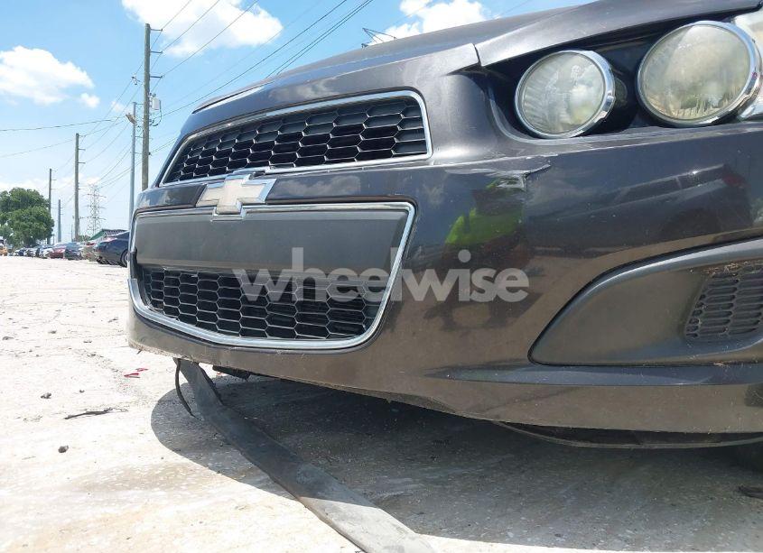 Photo 6 of 2015 Chevrolet Sonic LT AUTO (VIN 1G1JC5SH9F4108042)